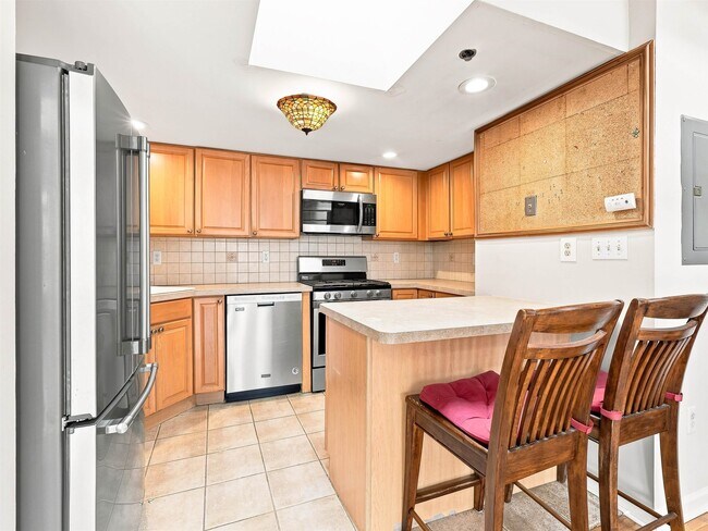 Photo - 727 Jefferson St Unit 7