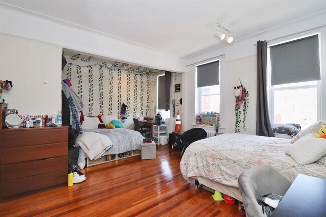 Photo - 704 Washington St Unit 4