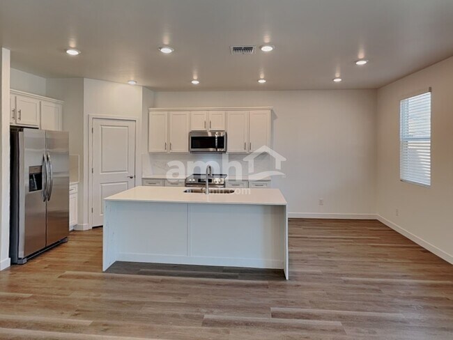 Photo - 9630 E Friedel Dr