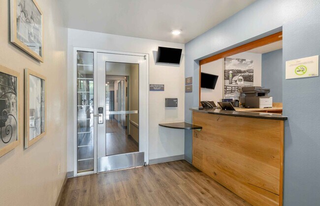 Photo - Furnished Studio-Charleston - North Charle...