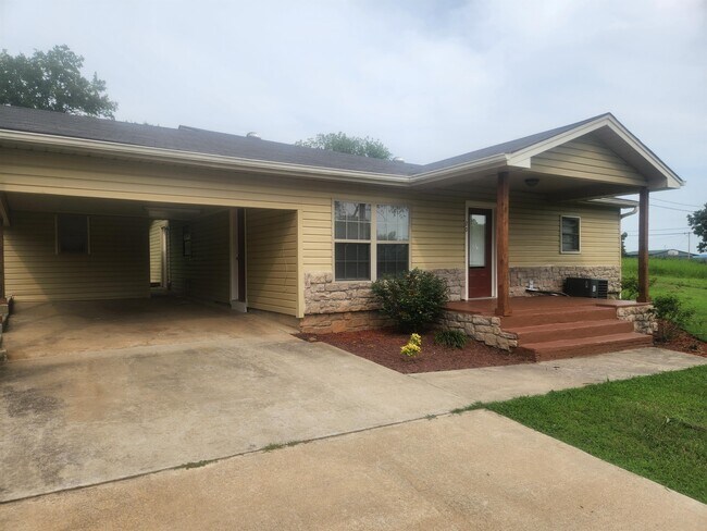 Photo - 20 Castleberry Ln