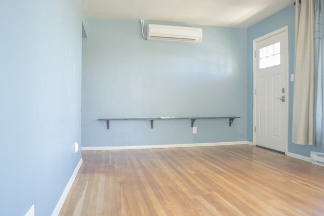 Photo - 4 Bed, 2 bath on Military Hill!