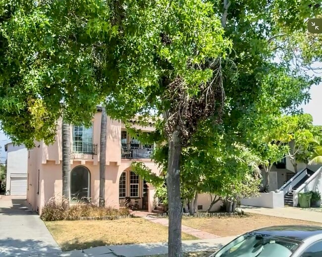 Photo - 6089 Cashio St