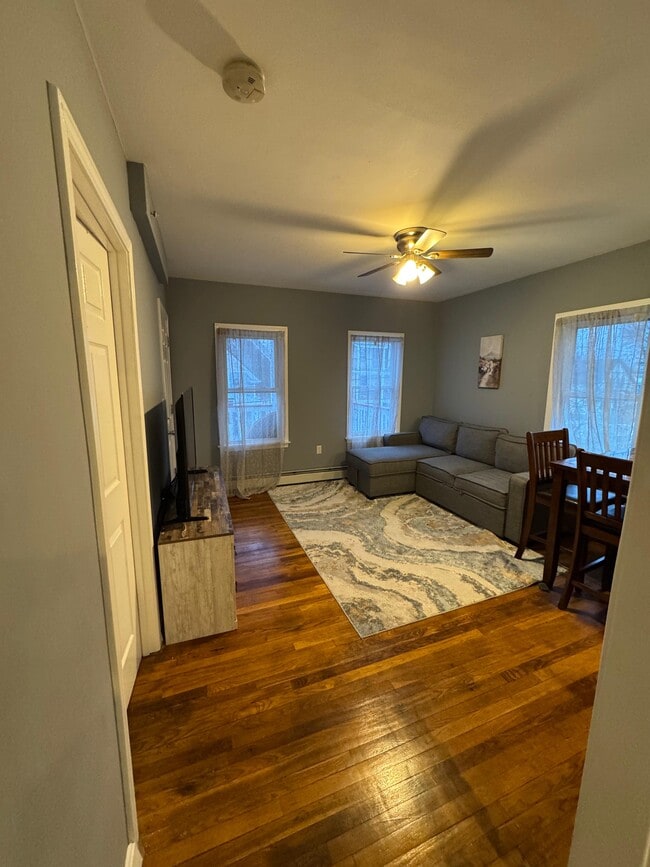 Photo - 21 Summer St Unidad 2