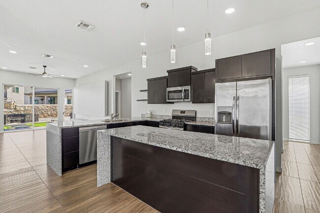 Photo - 4 bedroom with outdoor kitchen, fully landscaped in 79928