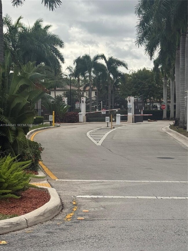 Photo - 9044 SW 39th St