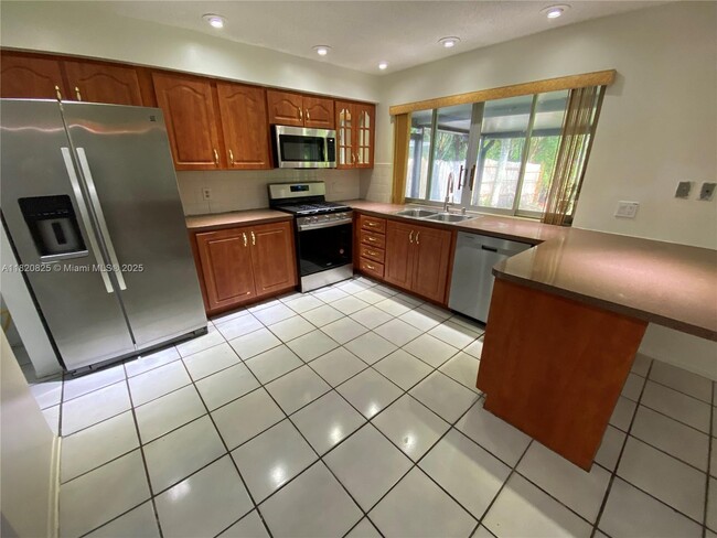 Photo - 8250 Southampton Dr