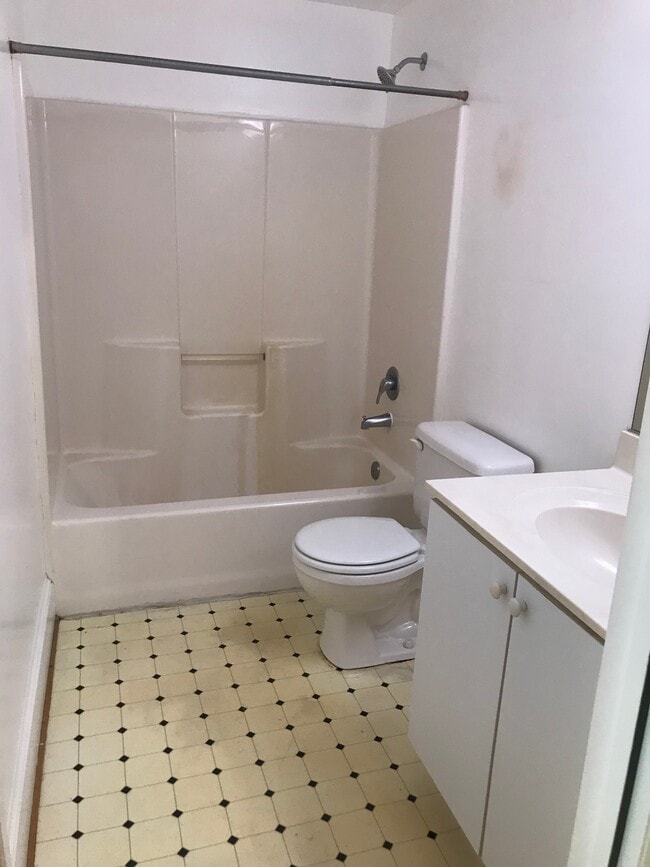 Photo - 907 Caroline St Unidad 11