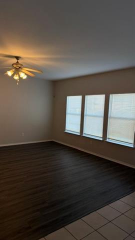 Photo - 2053 Meadow Park Dr
