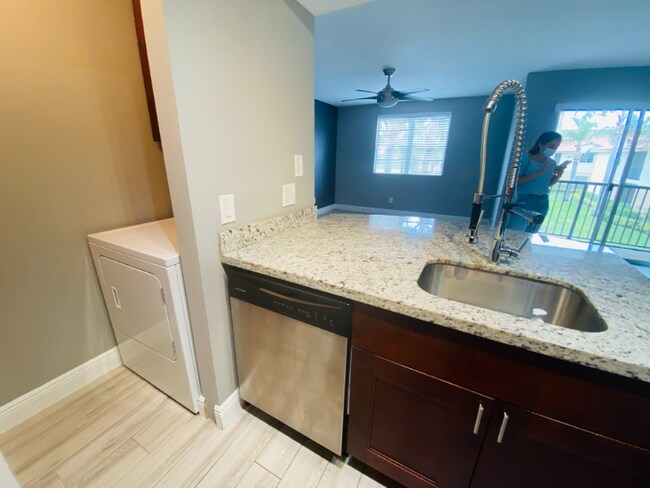 Photo - 1239 SW 46th Ave Unit 908