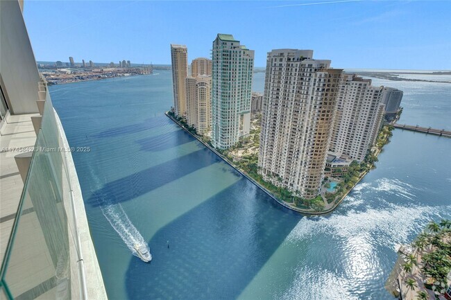 Building Photo - 300 Biscayne Boulevard Way Unit 3405 Rental