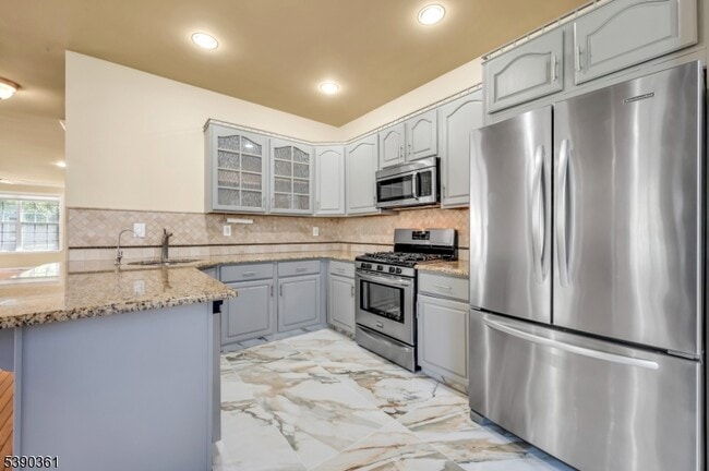 Photo - 46 Gordon Cir