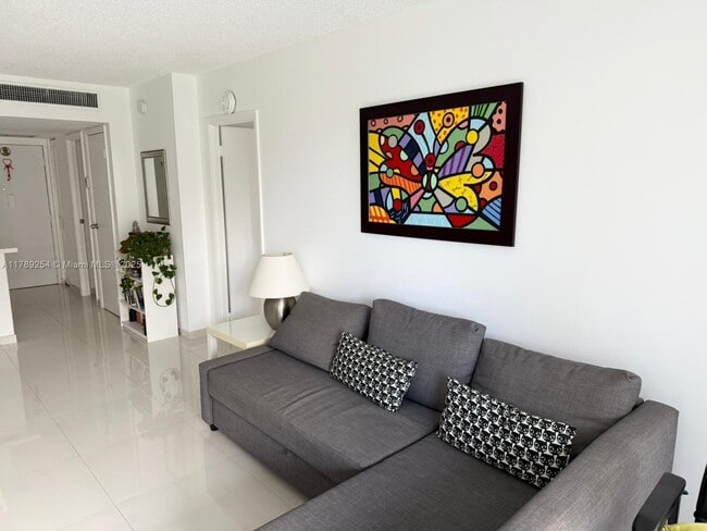 Photo - 20500 W Country Club Dr