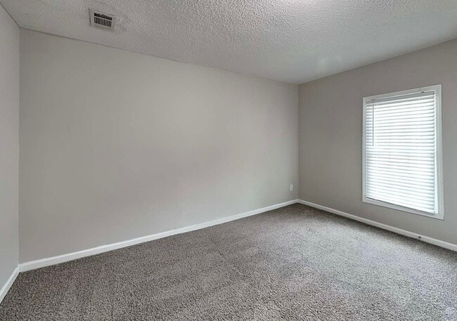 Photo - 17717 Wild Oak Dr