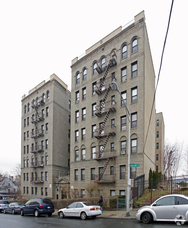 7 Highland Pl - 7 Highland Pl