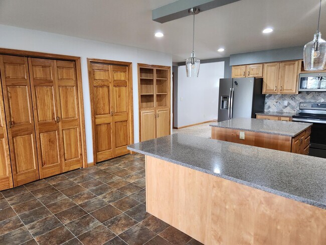 Photo - 103 Lilac Ave