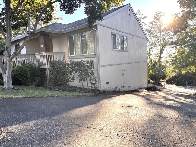 Photo - 146 Northridge Dr
