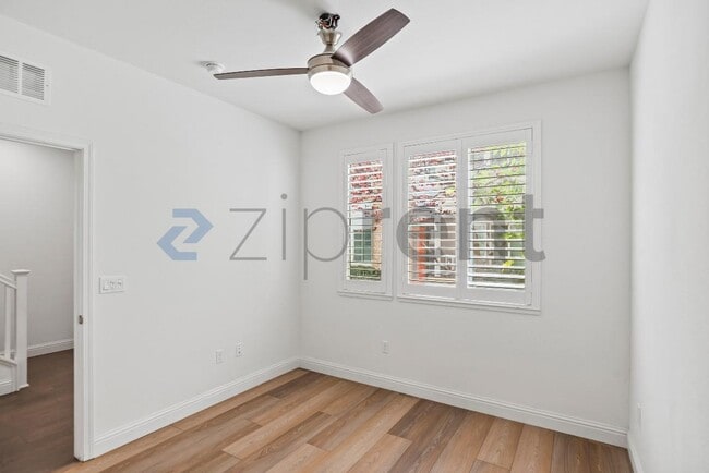 Photo - 3412 Element Way