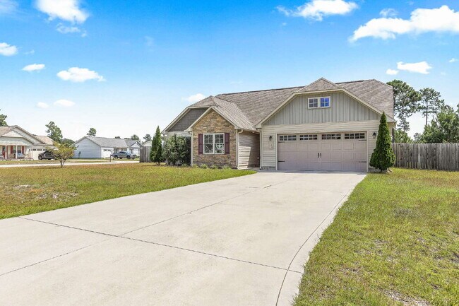 Photo - Charming 3- Bedroom home in Bradford Estates!