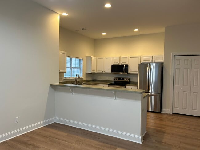 Photo - 80 Cassandra Ln