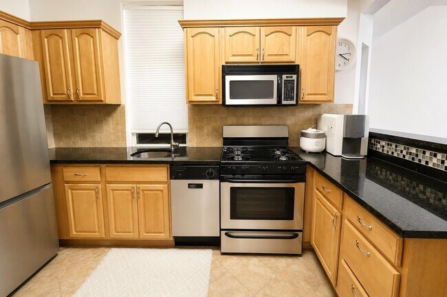 Photo - 395 2nd St Unit 3R (302)