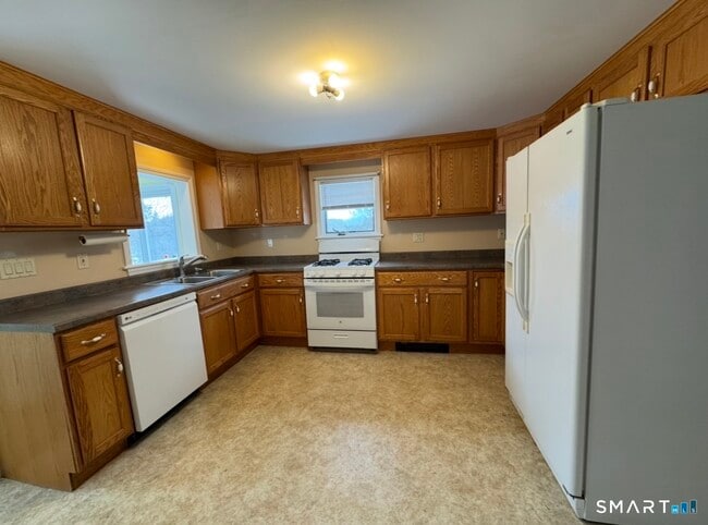 Photo - 25 Wawecus Hill Rd