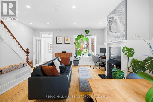 Photo - 438 McLeod St