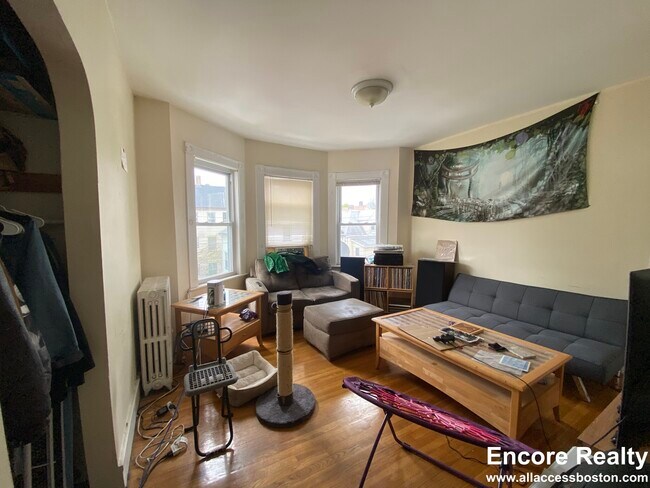 Photo - 110 Murdock St Unit 3