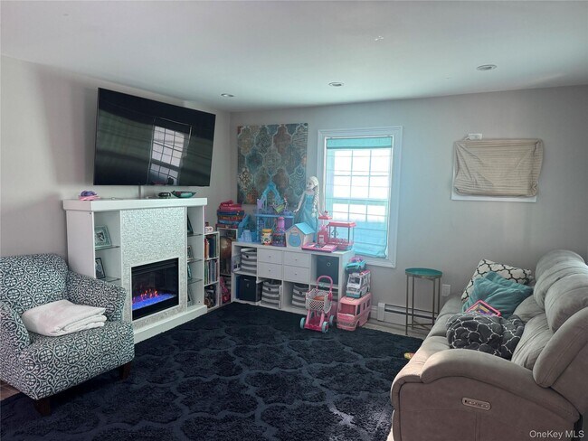 Photo - 614 Monroe Blvd Unit Main