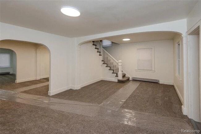 Photo - 751 Dupont St