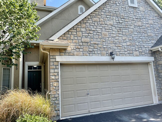 Entrance and 2 Car Garage - 15900 Granada St Unidad 220