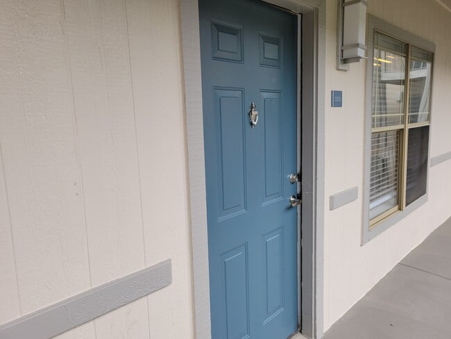 Building Photo - 1401 W Paces Ferry Rd NW Unit 5215