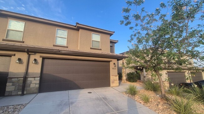 Building Photo - 1432 E Trilobite Dr