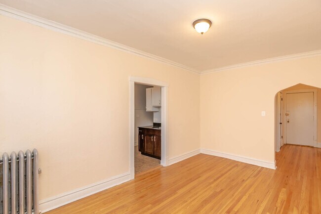 Photo - 4426 N St Louis Ave Unit 2A