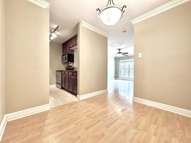 Building Photo - Stylish 2BR Condo in The Bradshaw – Gated ... Unit 3141