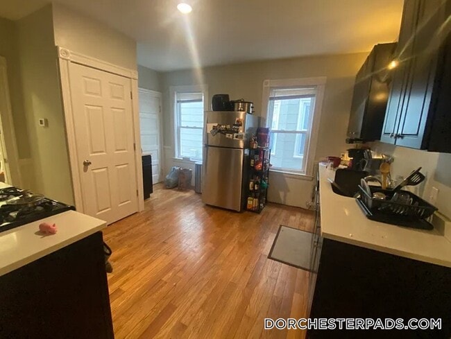 Photo - 10 Taft St Unit 3