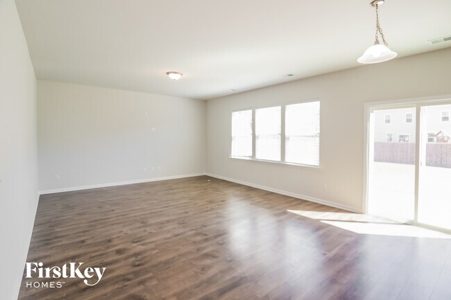 Photo - 5221 American Holly Ln