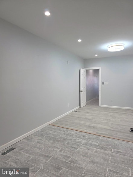 Photo - 5354 Woodland Ave