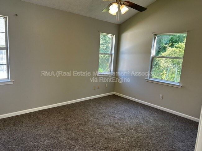 Photo - 132 Tuscany Ln