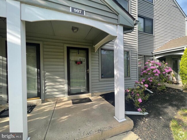 Building Photo - 907 Gregorys Way Rental