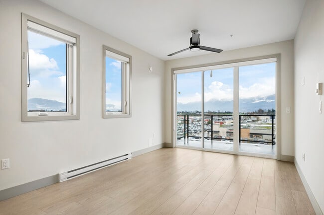 Photo - 45547-45547 Knight Rd