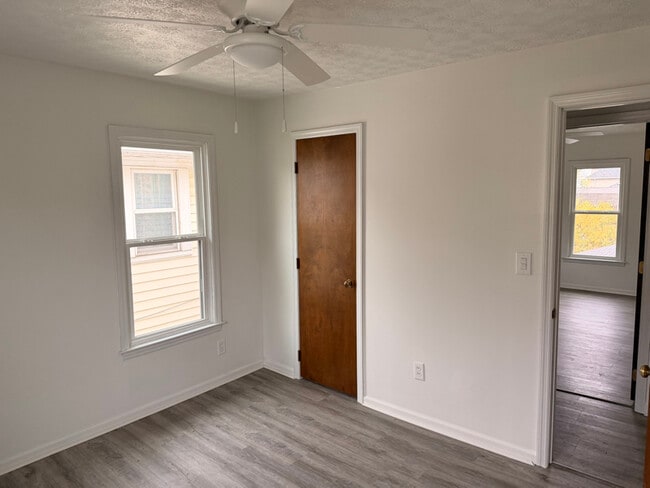 Photo - 524 Blaine Ave