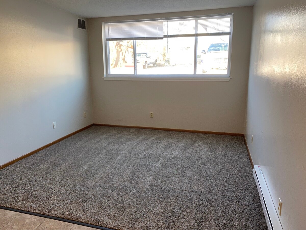 Photo - 1810 A Ave NE