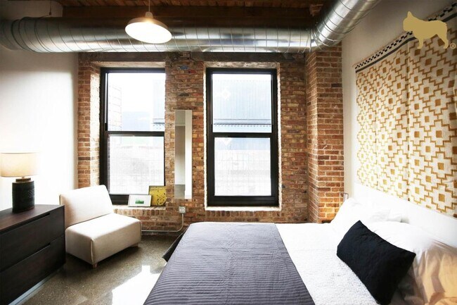 Photo - 1439 W 15th St