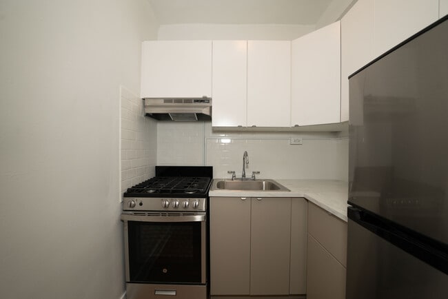 Cocina de 1 dormitorio y 1 baño