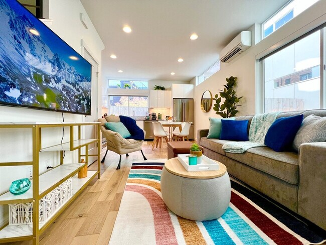 Photo - 700 Broadway E Unidad SI ID1035934P