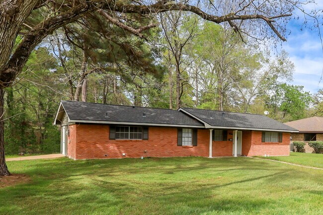 Photo - 1406 Russell Ave