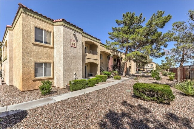 Building Photo - 7885 W Flamingo Rd Unit 2088