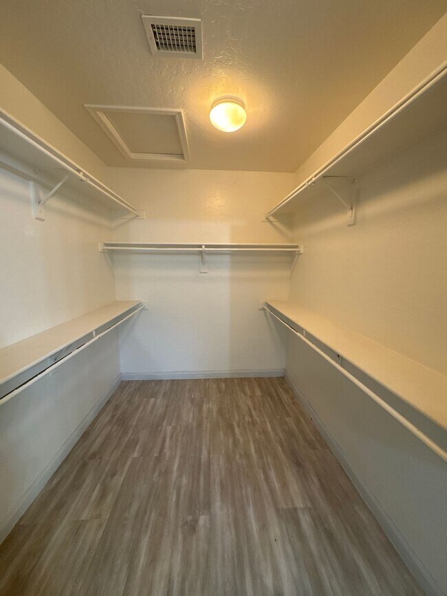 Photo - Upgraded home in Glendale with Pool