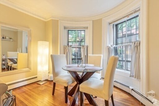 Building Photo - 174 W Brookline St Unit 2 Rental